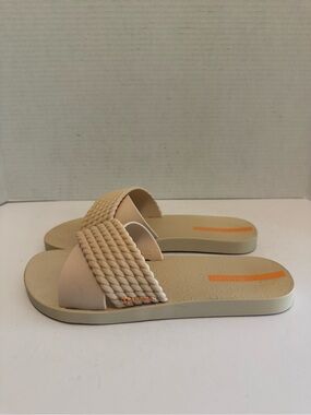 Ipanema cream flip flops ladies 8